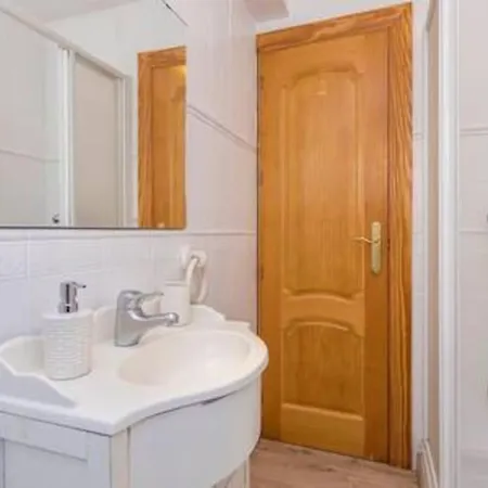 Apartment Sa7a-walking Distance To The And Old Town.