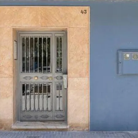 Sa7a-walking Distance To The And Old Town. *